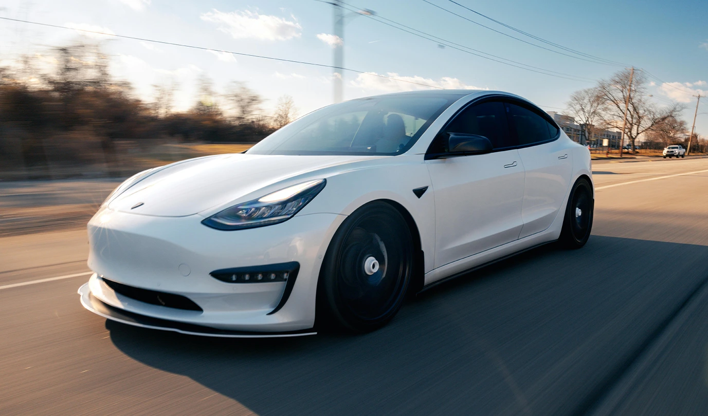 Tesla 租車推薦